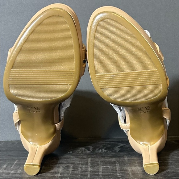 Women's Brenta Dress Sandal - Shelf Pull - Picture 6 of 11